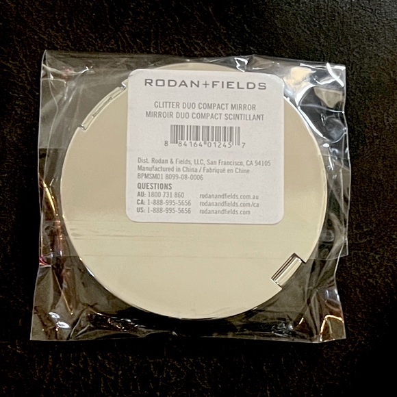 Rodan+Fields Glitter Duo Compact Mirror - Picture 2 of 2